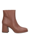 Noa A. Woman Ankle Boots Tan Size 7 Leather