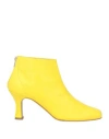 Noa A. Woman Ankle Boots Yellow Size 6 Leather In Yellow
