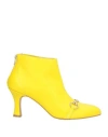 Noa A. Woman Ankle Boots Yellow Size 9 Leather