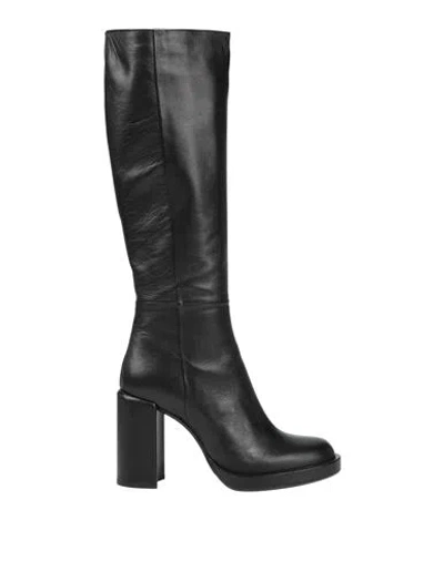 Noa A. Woman Boot Black Size 6 Leather