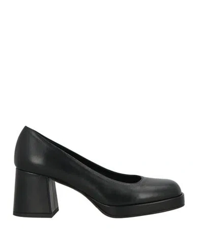 Noa A. Woman Pumps Black Size 8 Leather