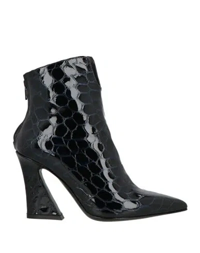 Noa Woman Ankle Boots Midnight Blue Size 7 Leather