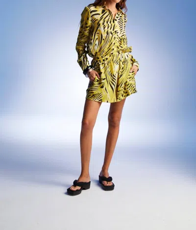 Nocturne Aurelia Pull-on Shorts In Yellow