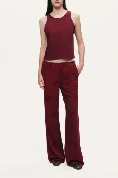 Nocturne Minimalist Sleeveless Crepe Top In Burgundy