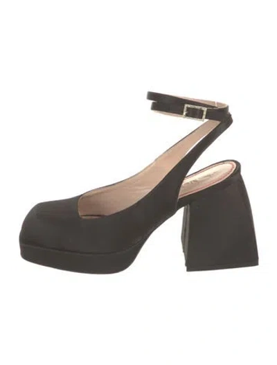 Pre-owned Nodaleto Suede Slingback Pumps In Gray