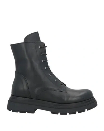 Noee Woman Ankle Boots Black Size 6 Calfskin