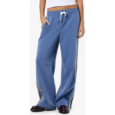 Noisy May Andy Low Rise Wide Leg Jeans In Mid Blue Wash