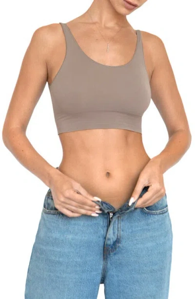 Noody Seamless Body Smooth Scoop Neck Top In Gray