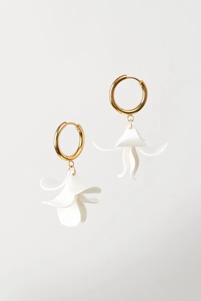 Noonday Fleur Drop Earrings In Gold