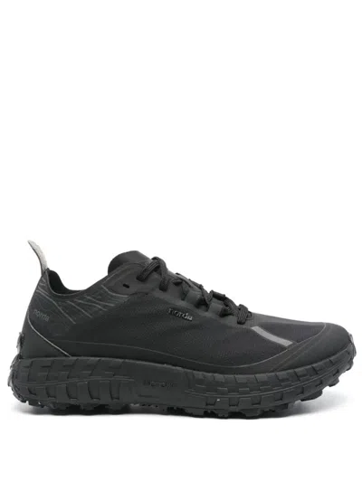 Norda 001 Lightweight Trail Running Sneakers In Schwarz