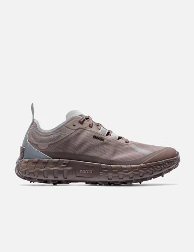 Norda 001a In Brown