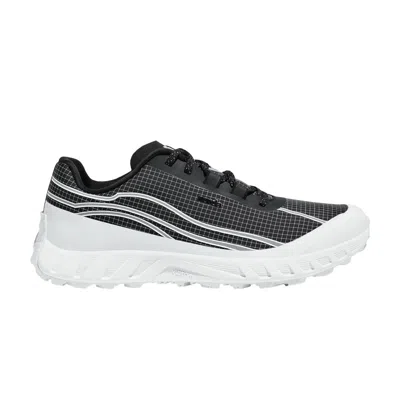 Pre-owned Norda 002 'black White' | Men's Size 9