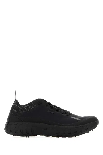 Norda Canvas Sneaker In Black