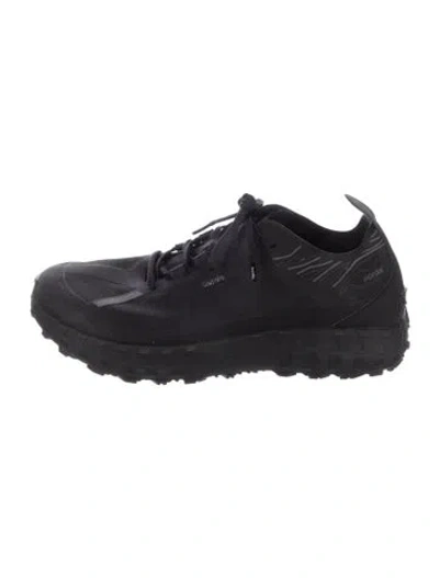 Pre-owned Norda Sneakers In Black
