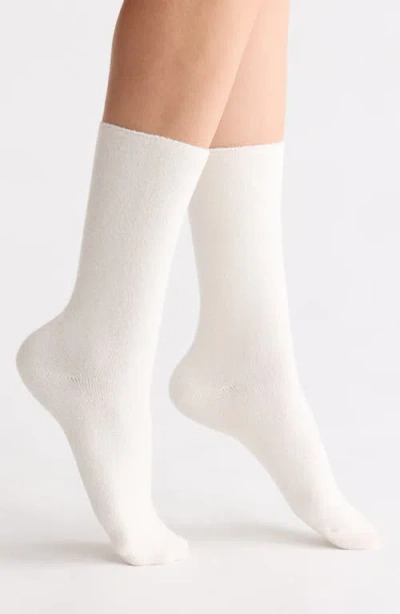 Nordstrom Cozy Crew Socks In White