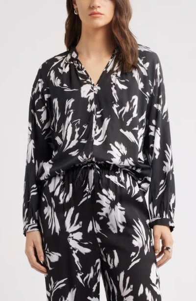 Nordstrom Floral Shirred Button-up Shirt In Black- White Salvage Floral