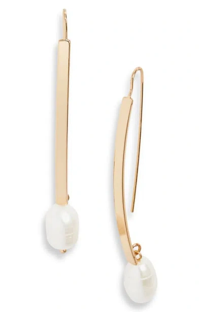 Nordstrom Freshwater Pearl Linear Drop Earrings In White- Gold