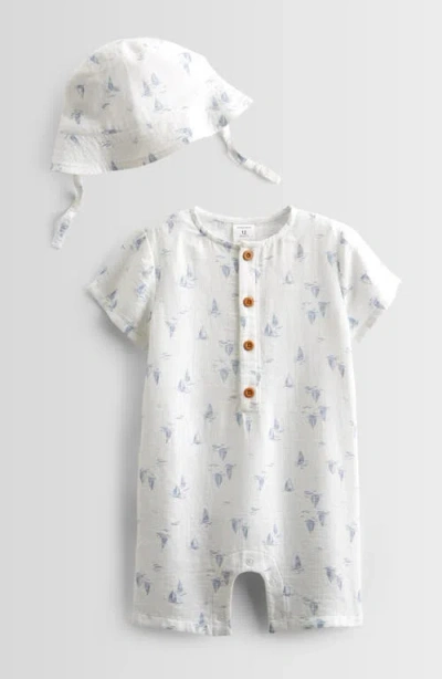 Nordstrom Babies'  Print Cotton Henley Romper & Hat Set In White- Blue Sailboats