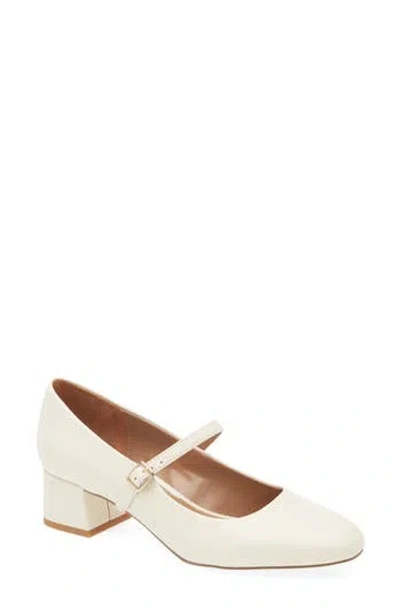 Nordstrom Rack Bernadette Mary Jane Pump In Ivory Vanilla