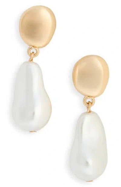 Nordstrom Rack Faux Pearl Drop Earrings In Gold