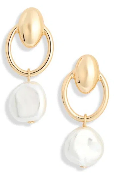 Nordstrom Rack Faux Pearl Hoop Earrings In Pink