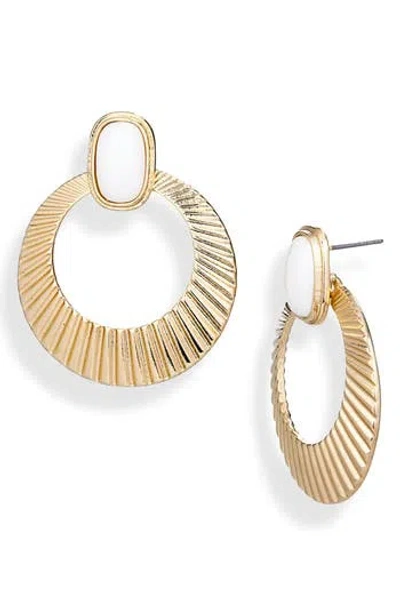 Nordstrom Rack Faux Pearl Ridge Frontal Hoop Earrings In Gold