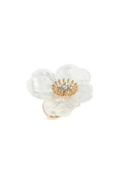 Nordstrom Rack Frosted Flower Cocktail Ring In Gold