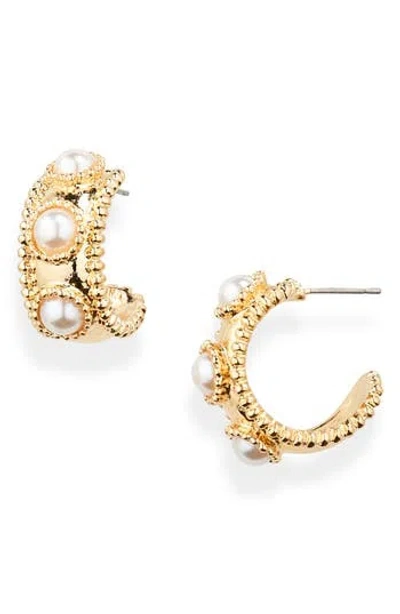 Nordstrom Rack Imitation Pearl Hoop Earrings In Gold