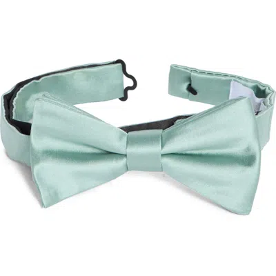 Nordstrom Rack Satin Solid Bow Tie In Green