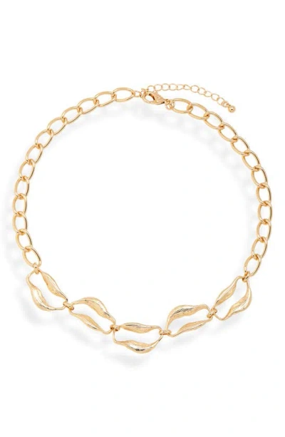 Nordstrom Rack Textured Curb Link Chain Necklace In Gold