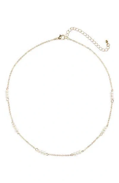 Nordstrom Rack Triple Freshwater Pearl Station Chain Necklace In Gold