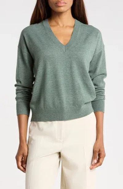 Nordstrom Rack V-neck Pullover Sweater In Green Wreath