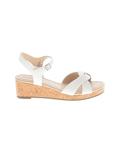 Pre-owned Nordstrom Kids' Sandals In White