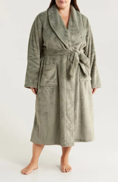 Nordstrom Shawl Collar Plush Robe In Green Halo