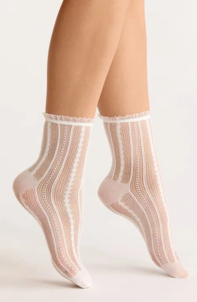 Nordstrom Sheer Organic Cotton Blend Lace Quarter Socks In Neutral