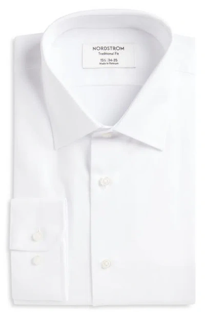 Nordstrom Traditional Fit Solid Herringone Dress Shirt In White Herringbone