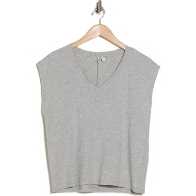 Nordstrom V-neck Pima Cotton T-shirt In Grey Heather