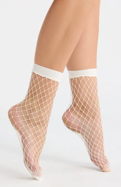 Nordstrom Whalenet Anklet Socks In White