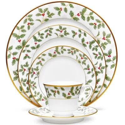 Noritake Holly And Berry Gold 5-piece Place Setting, Service For 1 In White;green;red