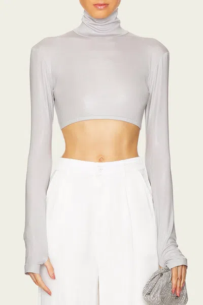 Norma Kamali Cropped Slim Fit Long Sleeve Turtleneck In Dove In Gray