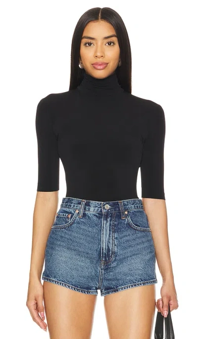 Norma Kamali Slim Fit Short Sleeve Turtleneck Top In N,a