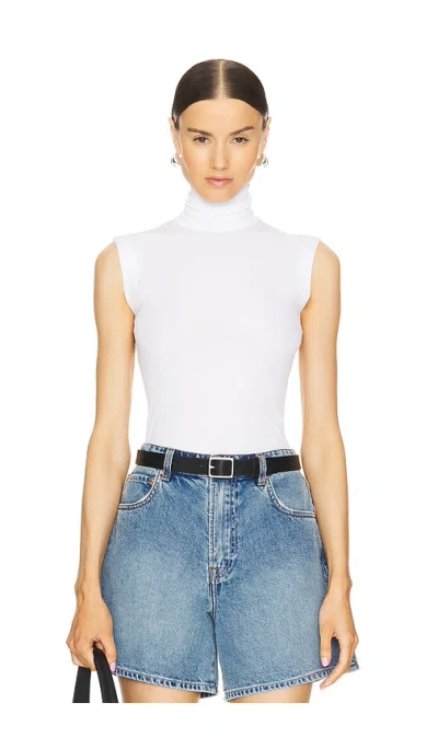 NORMA KAMALI SLIM FIT SLEEVELESS TURTLENECK TOP