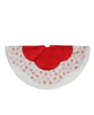 NORTHLIGHT 48" COUNTRY CABIN RED AND WHITE GLITTER SNOWFLAKE SCALLOP CHRISTMAS TREE SKIRT WITH FAUX FUR BORDER