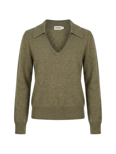 Not Shy Palmer V-neck Cashmere Sweater In 그린