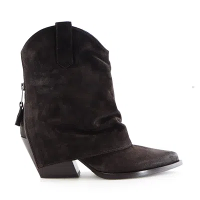 Notabene Women's Zorro Boots, Dark Brown Suede