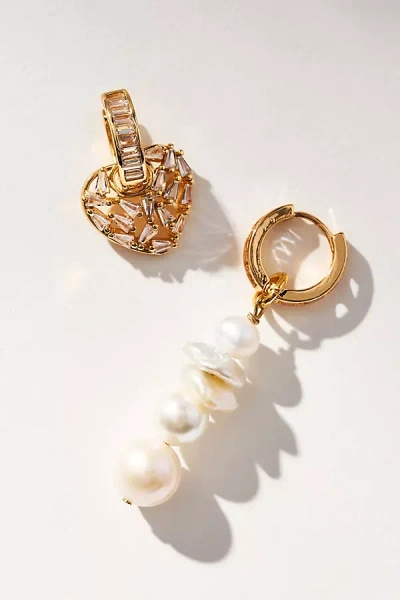 Notte Jewelry Mixed Xoxo Pearl Mismatched Earrings In Gold