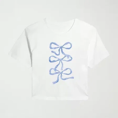 Novelty T-shirts Womens Juniors Crew Neck Short Sleeve Regular Fit Graphic T-shirt In White