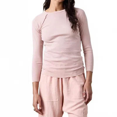 NSF ARIA FITTED RIB RAGLAN CREW TEE IN ROSY