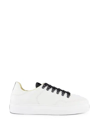 Nubikk Jagger Roman Round-toe Low-top Sneakers In White