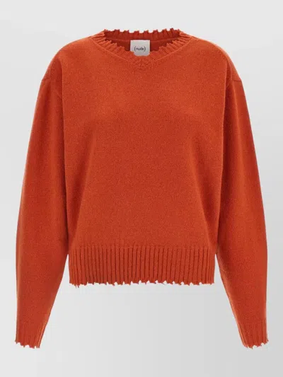 Nude Cashmere V-neck Frayed-hem Sweater In Orange